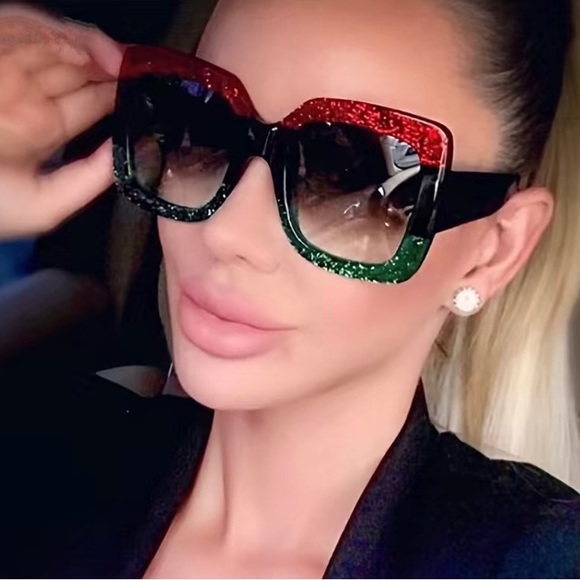 Luxury Style Oversized Sunglasses with UV Protection BNWT - Picture 2 of 3